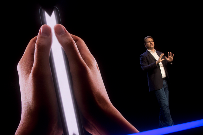 Illustration for article titled Samsung's First Flexible Phone Could Cost $1,700, and That Price Seems Totally Reasonable